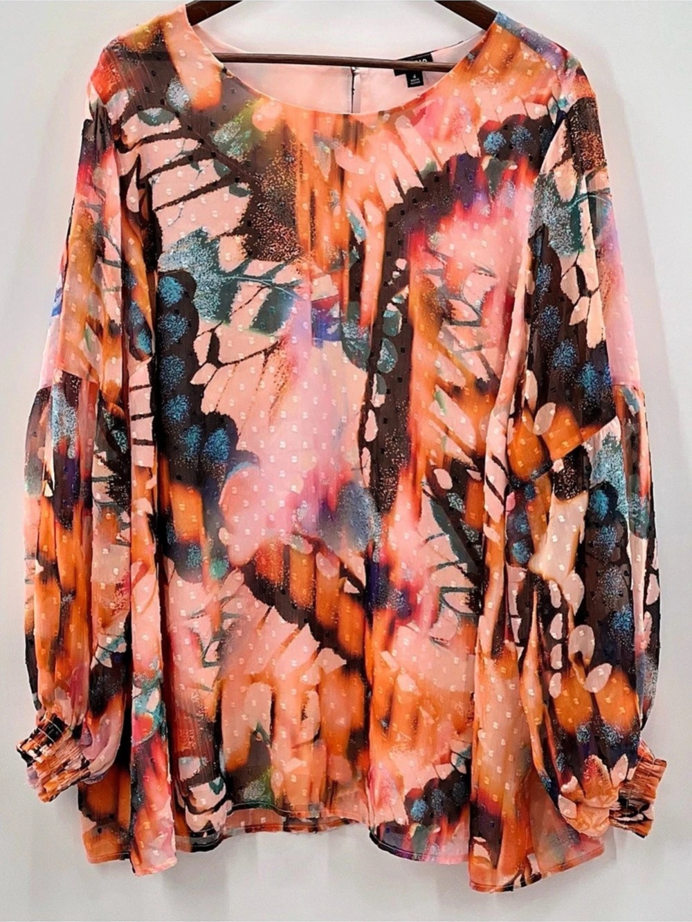 520 Torrid Abstract Long Sleeve Blouse in Pink & Orange Size 4